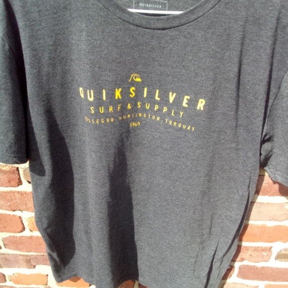 Gray Quicksilver S/S Pullover Crew neck T-Shirt Tee Surf Shop Surfing Skate Sz L - Picture 4 of 4